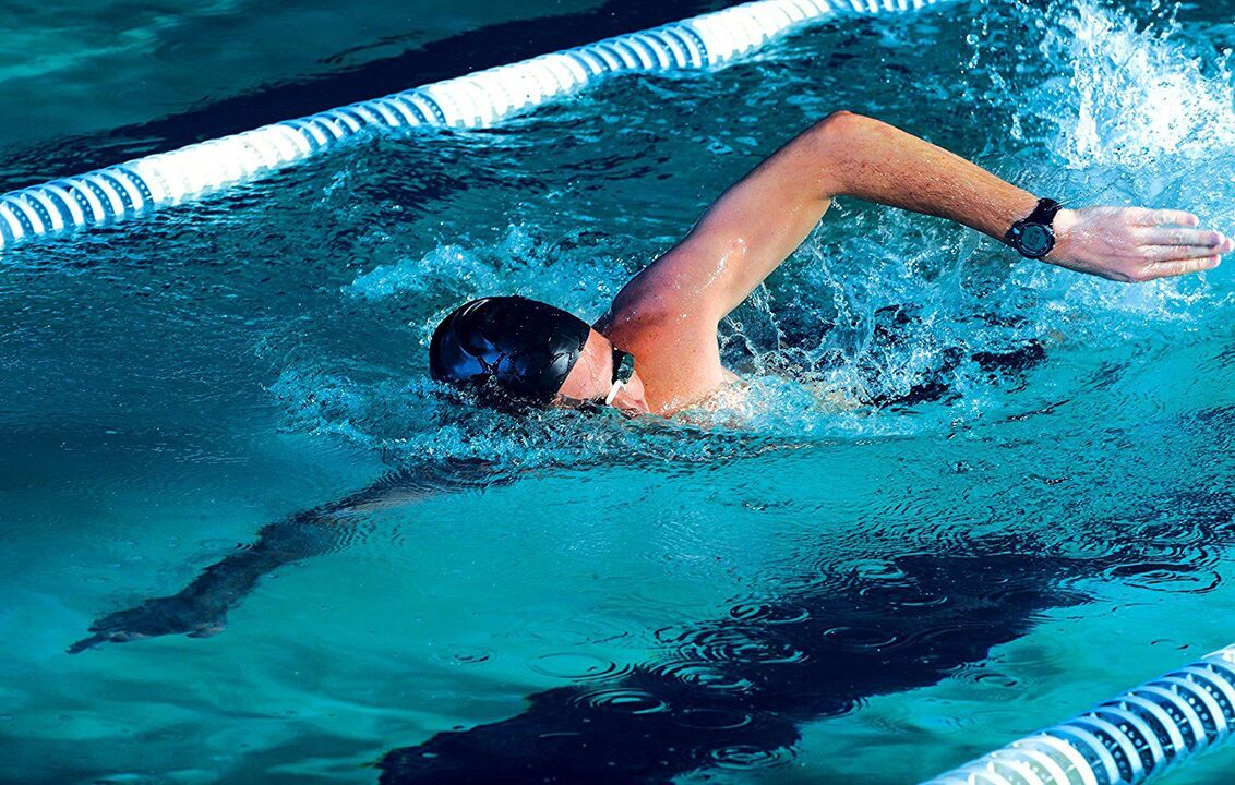 Swimming in a pool with thoracic osteochondrose